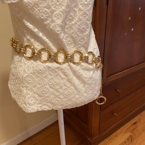 A 40” long chain belt